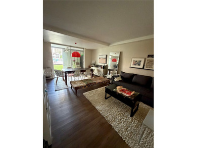 Little Maule Lake Condo For Sale in Aventura Florida