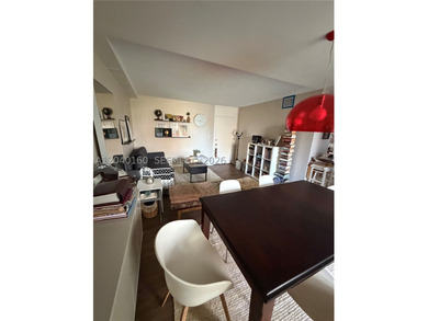Welcome to Point East! Newly fully renovated corner unit - photo 8