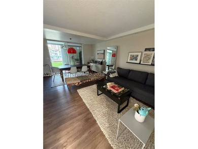 Welcome to Point East! Newly fully renovated corner unit - photo 9