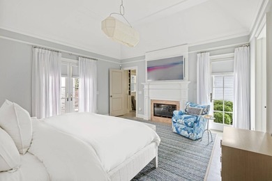 A rare offering in the heart of East Hampton Village, this - photo 18