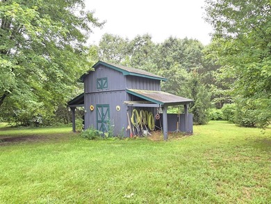 Private two bedroom home on beautifully wooded 9.36 acres with - photo 23