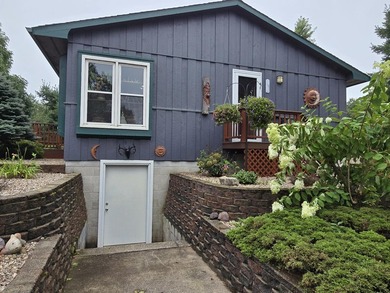 Private two bedroom home on beautifully wooded 9.36 acres with - photo 26