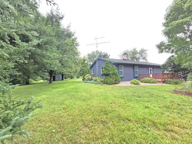 Private two bedroom home on beautifully wooded 9.36 acres with - photo 32