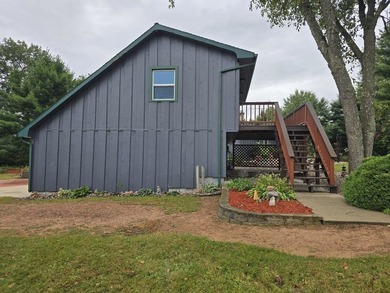 Private two bedroom home on beautifully wooded 9.36 acres with - photo 34
