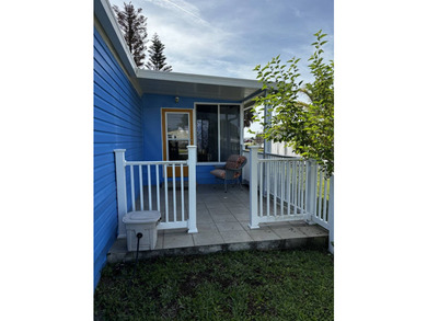 This is an amazing and spacious home located on the lake in - photo 4