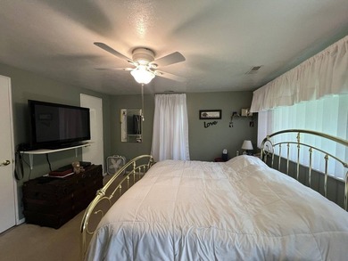 Disregard listing price. Property will be sold at auction. 3 - photo 5
