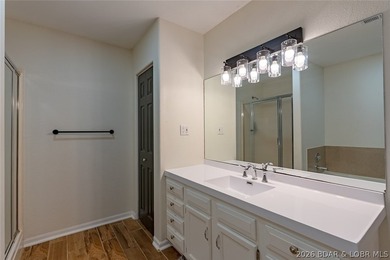 Discover the perfect combination of modern updates and lake-area - photo 23
