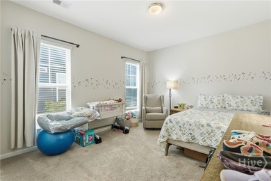This beautifully maintained single-level home in Richmond Hill's - photo 23