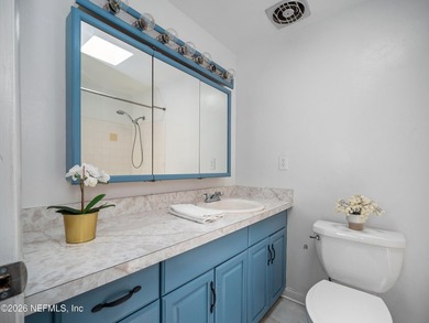 Opportunity awaits at this adorable, solid all-brick ranch pool - photo 30