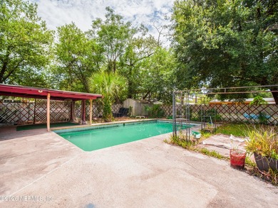 Opportunity awaits at this adorable, solid all-brick ranch pool - photo 33