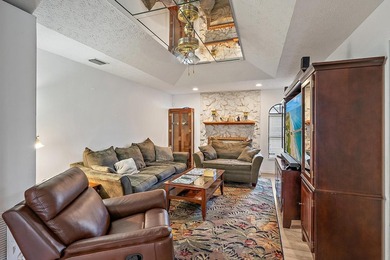 Explore the potential of this well-appointed home at 622 - photo 6