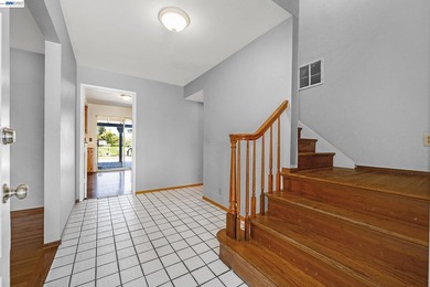 Opportunity knocks !Rare opportunity to own a 5-bedroom, 2 - photo 5
