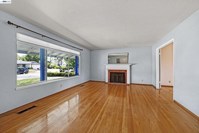 Opportunity knocks !Rare opportunity to own a 5-bedroom, 2 - photo 6