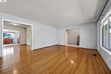 Opportunity knocks !Rare opportunity to own a 5-bedroom, 2 - photo 7