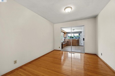 Opportunity knocks !Rare opportunity to own a 5-bedroom, 2 - photo 8