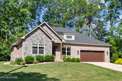 Located on a desirable corner lot near the Dorchester Golf - photo 2