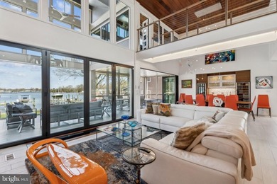 Stunning modern waterfront home on West River. Built in 2018 - photo 11
