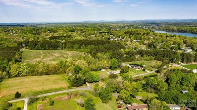 Large lot in the lakefront community of Whistle Peace. Seasonal - photo 14