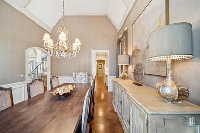 Experience sophisticated, fully furnished urban living on five - photo 17