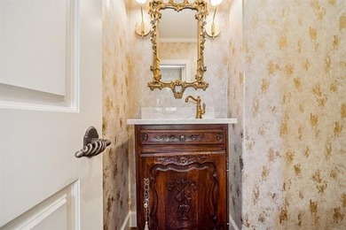Experience sophisticated, fully furnished urban living on five - photo 20