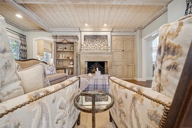 Experience sophisticated, fully furnished urban living on five - photo 23