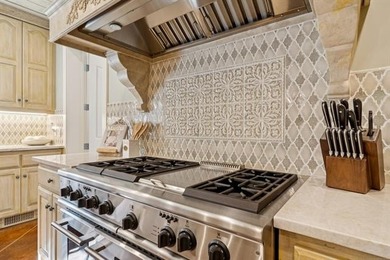 Experience sophisticated, fully furnished urban living on five - photo 26
