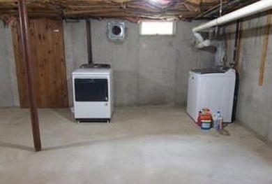 A rare Wells opportunity: this 3-bed, 2-bath ranch sits on 2.25 - photo 40