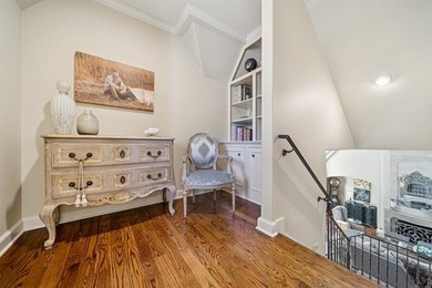 Experience sophisticated, fully furnished urban living on five - photo 49