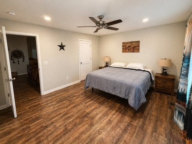 Step into easy living with this clean, modern 3-bedroom, 2-bath - photo 14