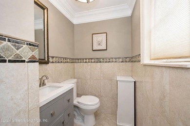 Custom built exceptional home presents an opportunity for buyers - photo 18