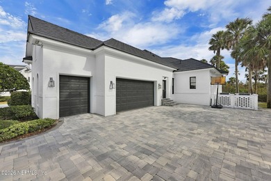 Fabulous home tucked away at the end of a private cul-de-sac in - photo 5