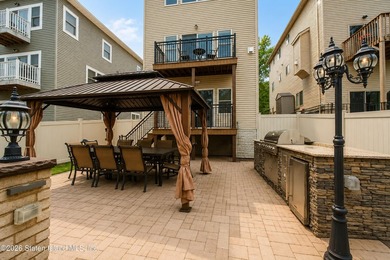 Custom built exceptional home presents an opportunity for buyers - photo 48