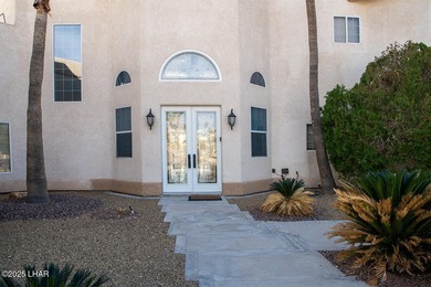 Nestled on the 4th fairway in RESIDENTIAL ESTATES, this stunning - photo 5