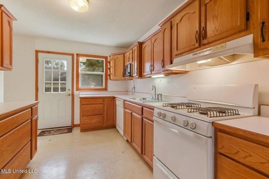Reduced Price! Solidly-built, 1 story, Brick Home in East - photo 7