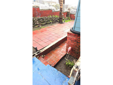A quiet area above MacAuthur and Bishop O Dowd school. Not on a - photo 4