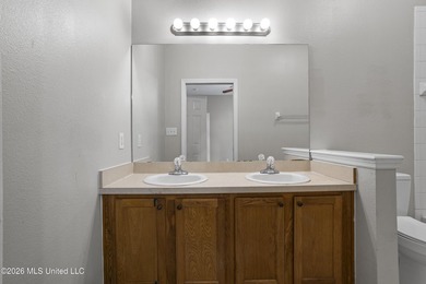 Cute as a button! Move-in ready 3 bed, 2 bath home close to - photo 16