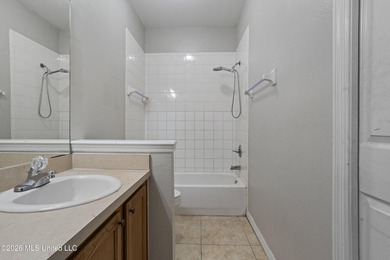 Cute as a button! Move-in ready 3 bed, 2 bath home close to - photo 17