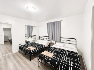 Completely Renovated Duplex with Detached ADU/Casita | Live in - photo 7