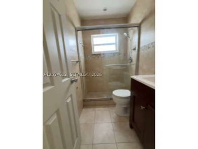 Great location in the Golden Isle subdivision with a security - photo 11