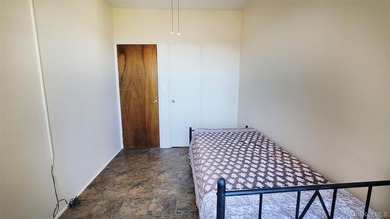 Spacious 2-bedroom, 1-bath apartment in prime Rego Park location - photo 12