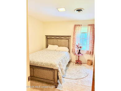 Get a glimpse of this beautiful 4 bedroom, 2.5 bath residence - photo 13