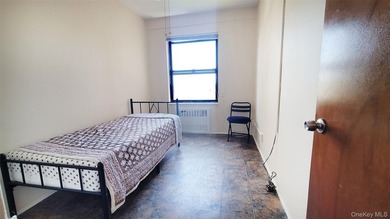 Spacious 2-bedroom, 1-bath apartment in prime Rego Park location - photo 13