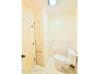 Get a glimpse of this beautiful 4 bedroom, 2.5 bath residence - photo 17