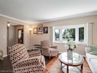 BACK ON THE MARKET DUE TO NO FAULT OF THE SELLER, BUYER - photo 4
