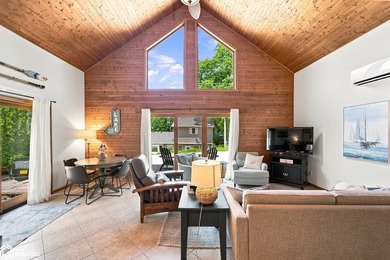 WELCOME TO YOUR PERFECT CLEAR LAKE GETAWAY!! Built in 2005, this - photo 5