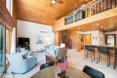 WELCOME TO YOUR PERFECT CLEAR LAKE GETAWAY!! Built in 2005, this - photo 7