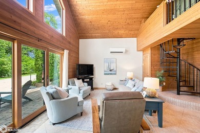 WELCOME TO YOUR PERFECT CLEAR LAKE GETAWAY!! Built in 2005, this - photo 10