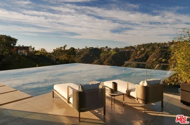 Enveloped in the lush landscape and bound by the masterful - photo 11