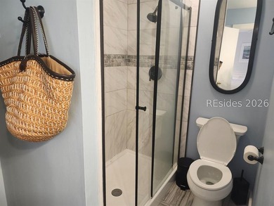Beautiful 2-bedroom, 2.5-bath townhome located in the highly - photo 19