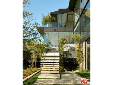 Enveloped in the lush landscape and bound by the masterful - photo 30